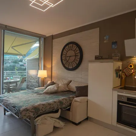 5 Minutes From The Beaches Relax By The Pool Alassio