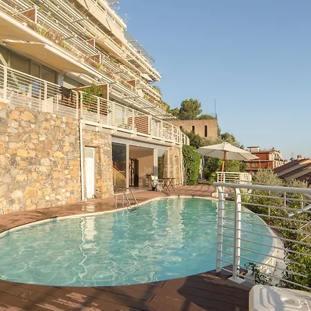 5 Minutes From The Beaches Relax By The Pool Apartman